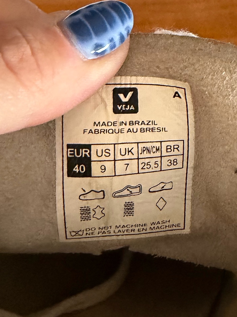 VEJA V-10 Casual Sneaker SIZE 9 - Picture 4 of 4